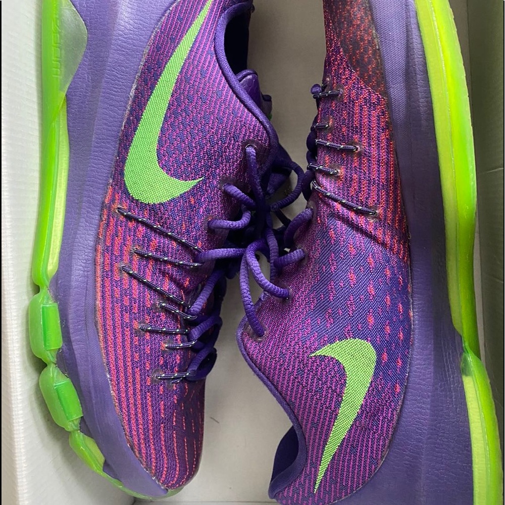 KD 8’s (with box)